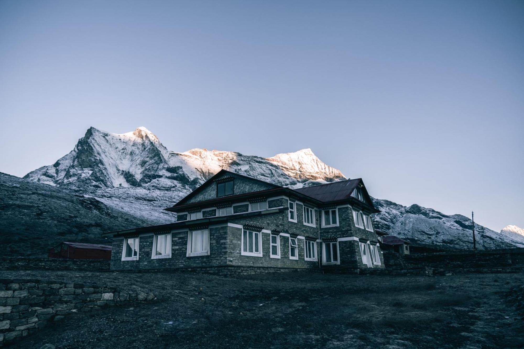 Mountain Lodges Of Nepal - Kongde Exterior photo
